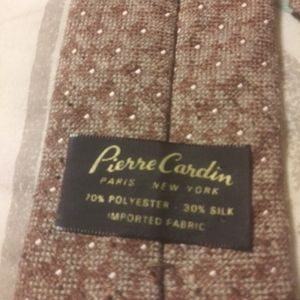 Vintage tie by pierre cardin